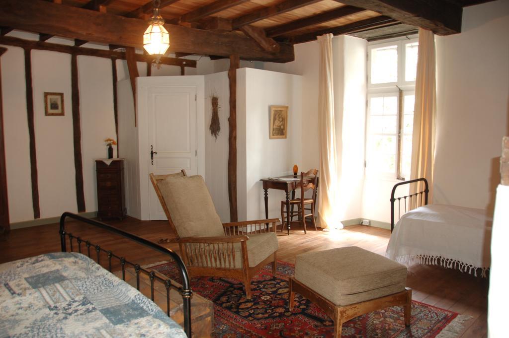 Auberge Lion D'Or Saint-Antonin-Noble-Val Room photo