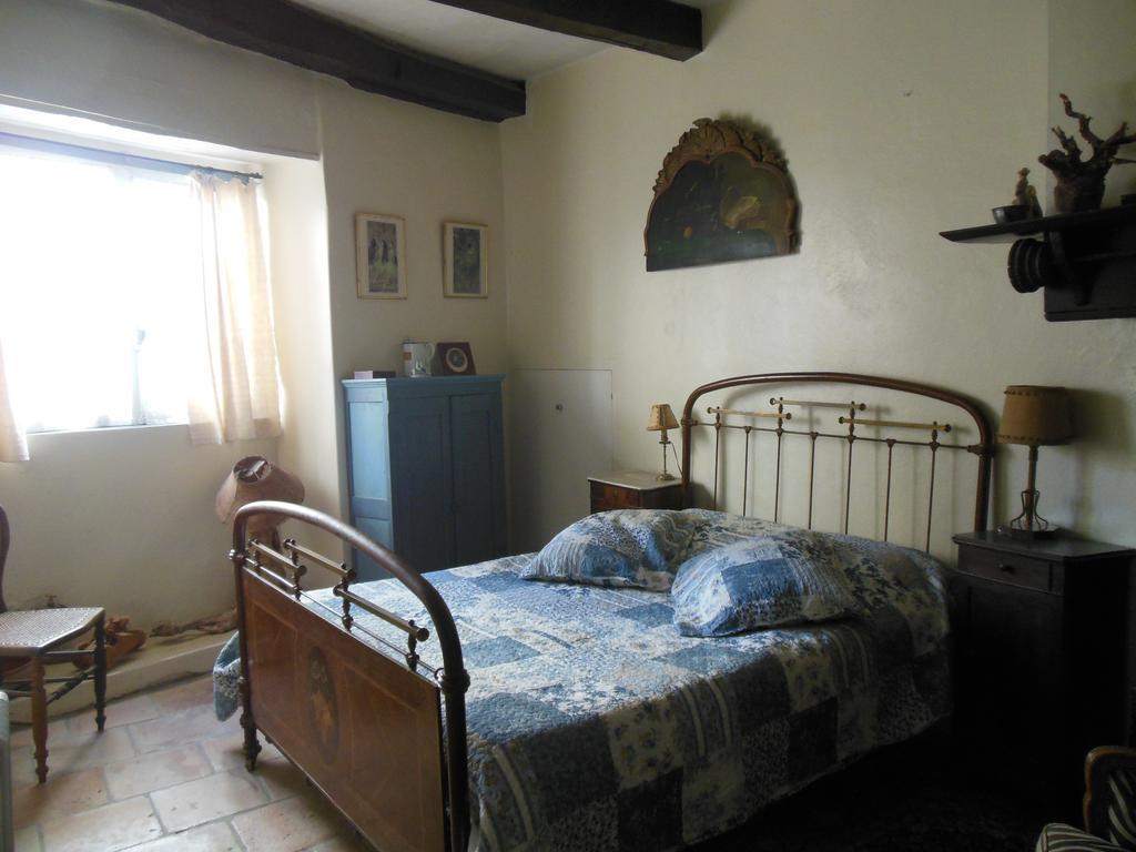 Auberge Lion D'Or Saint-Antonin Room photo