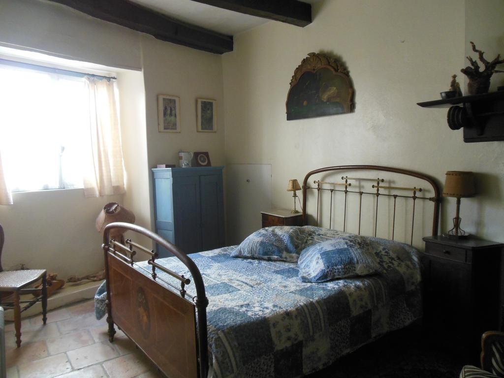 Auberge Lion D'Or Saint-Antonin-Noble-Val Room photo