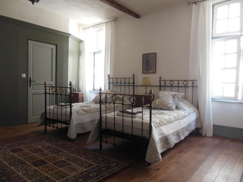 Auberge Lion D'Or Saint-Antonin-Noble-Val Room photo