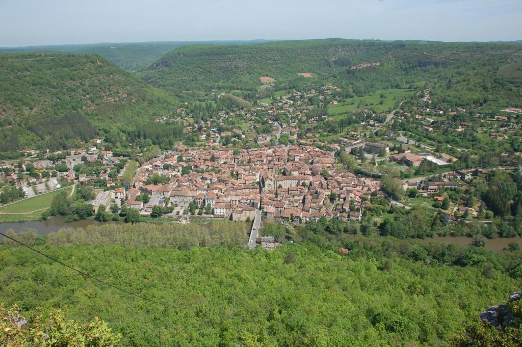 Auberge Lion D'Or Saint-Antonin-Noble-Val Room photo