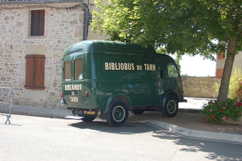 Auberge Lion D'Or Saint-Antonin-Noble-Val Room photo