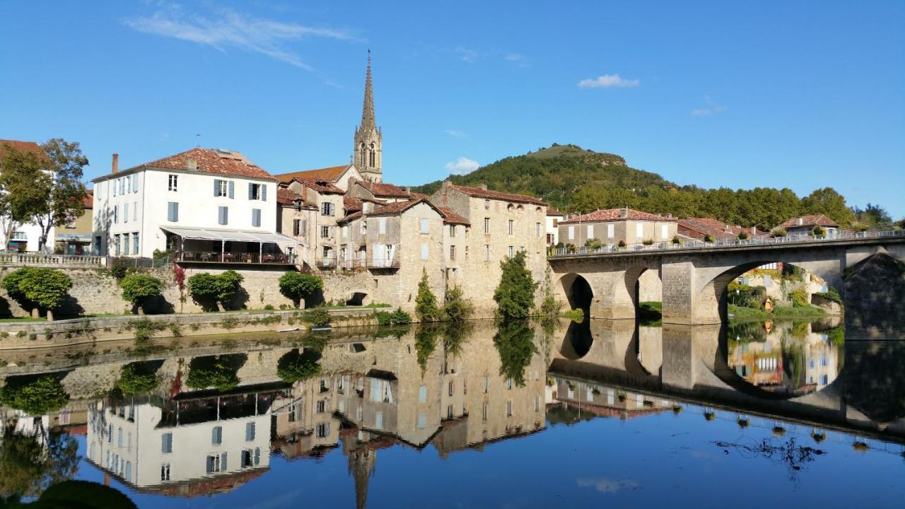 Auberge Lion D'Or Saint-Antonin-Noble-Val Exterior photo